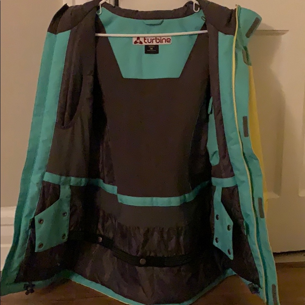 Ski Jacket - Picture 6 of 7